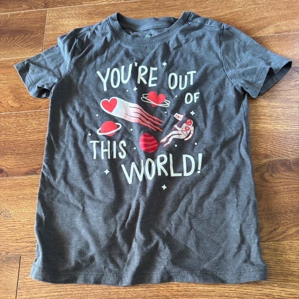 Gray Kids' Space-Themed T-Shirt in size S (6-7)
